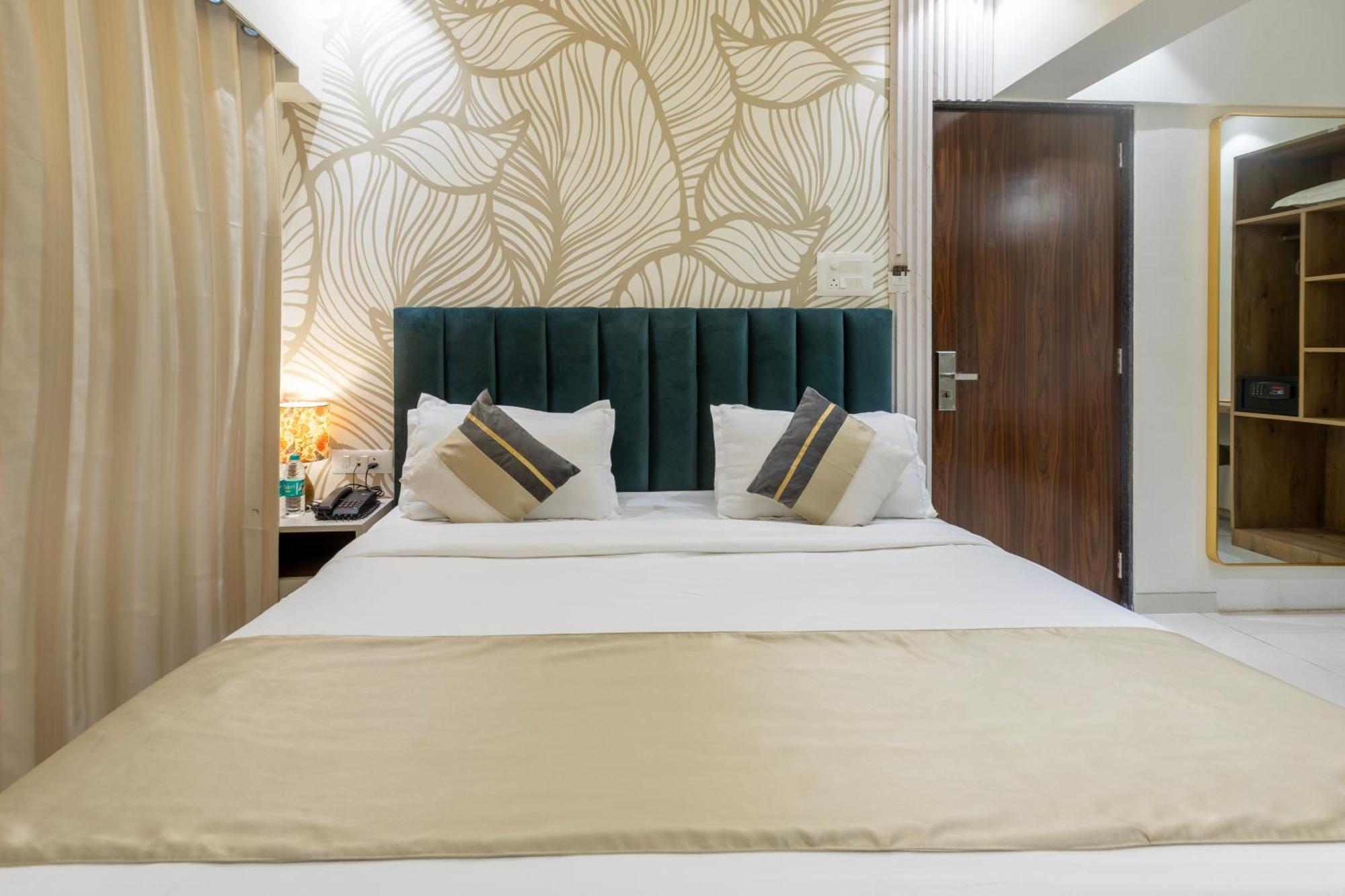 The Orion Premium Suites Mumbai Exterior photo